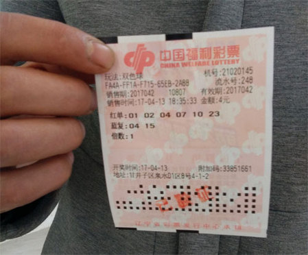 在客户经理的带领下，一路走了进去。